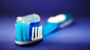 Benefits of both Manual and Electric Toothbrushes